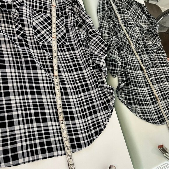 Torrid Harper Womens Tunic Shirt Top Size 2X Black White Plaid Checks Button Up - Picture 8 of 9
